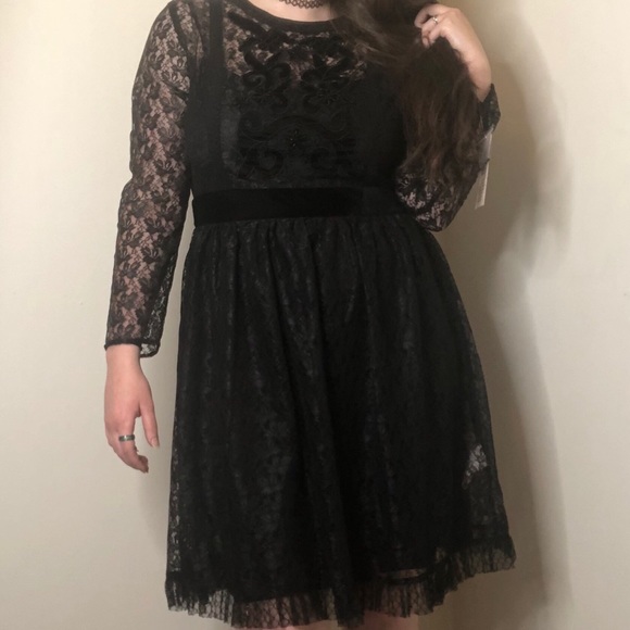 Nanette Lepore Dresses & Skirts - NWT Nanette Lepore Black Lace Dress Long Sleeve